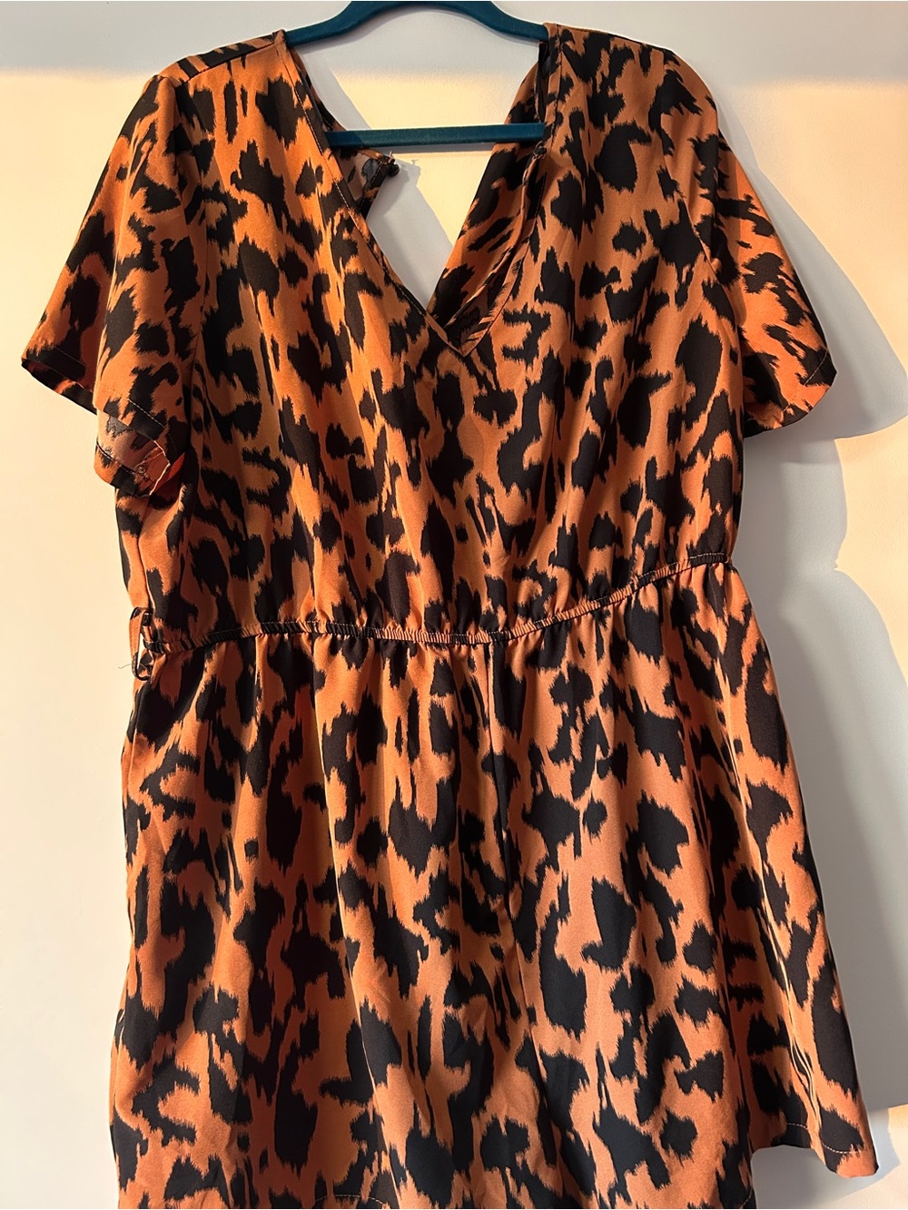 Animal Print V-Neck Short Sleeve Romper - Black & Rust SHEIN